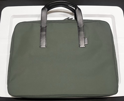 Away everywhere laptop - away,